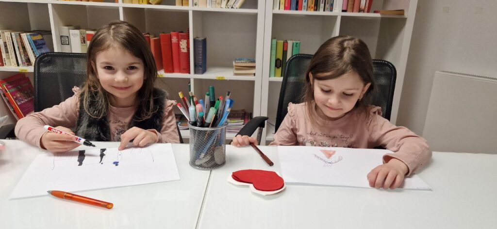 photo_5251402933558439340_y